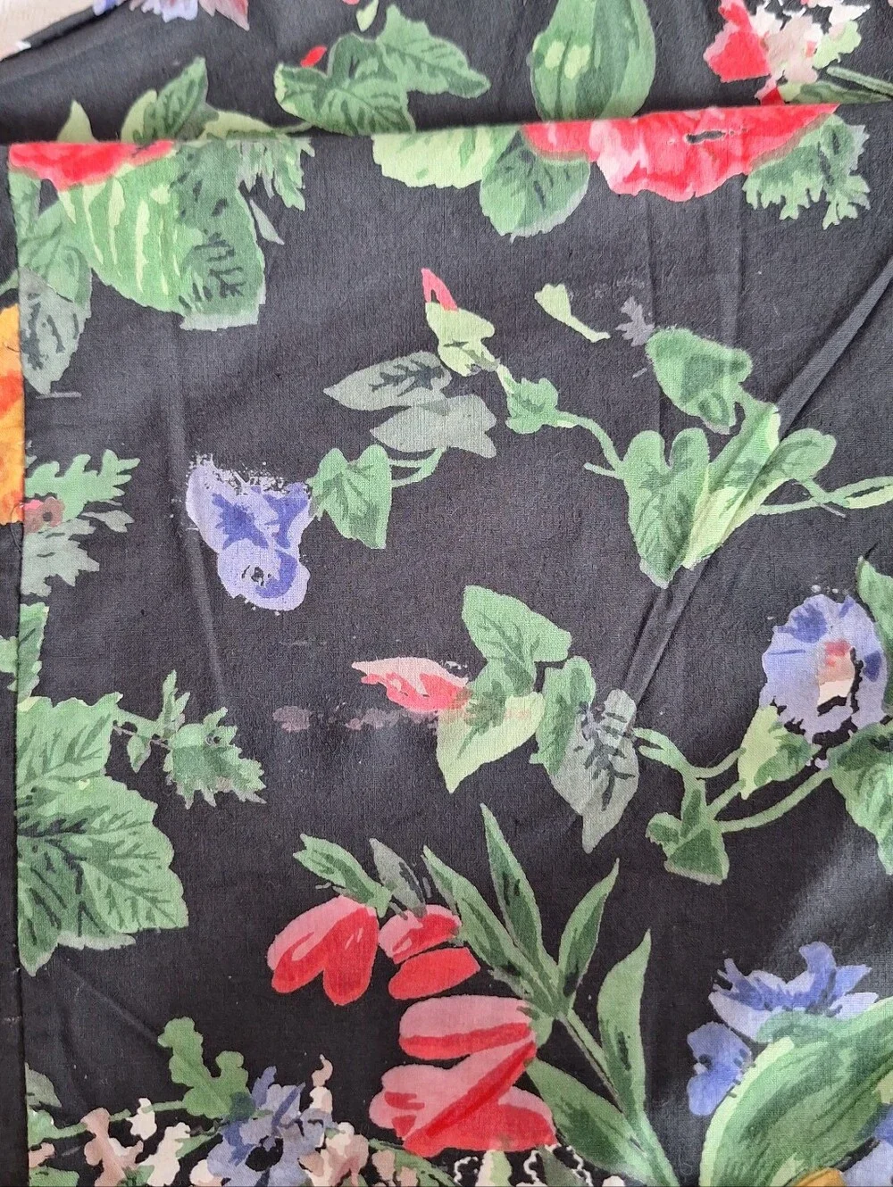 NWT Royal Silk Vintage Floral Black Short Kimono Robe with Tie Waist